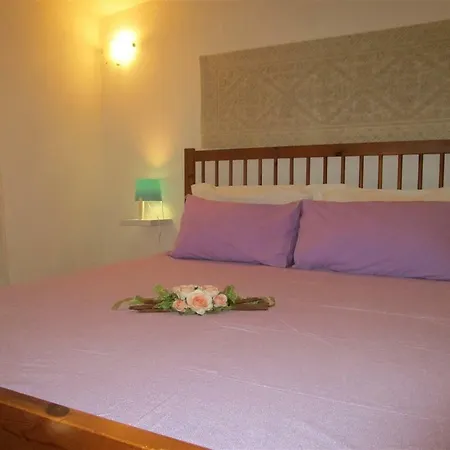 Ingeborg بيت ضيافة كوارتو سانتيلينا