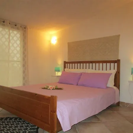 Ingeborg 콰르투 산텔레나